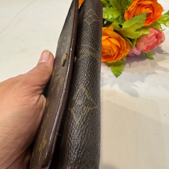 Authentic Louis Vuitton Brown Monogram Wallet - Picture 8 of 13